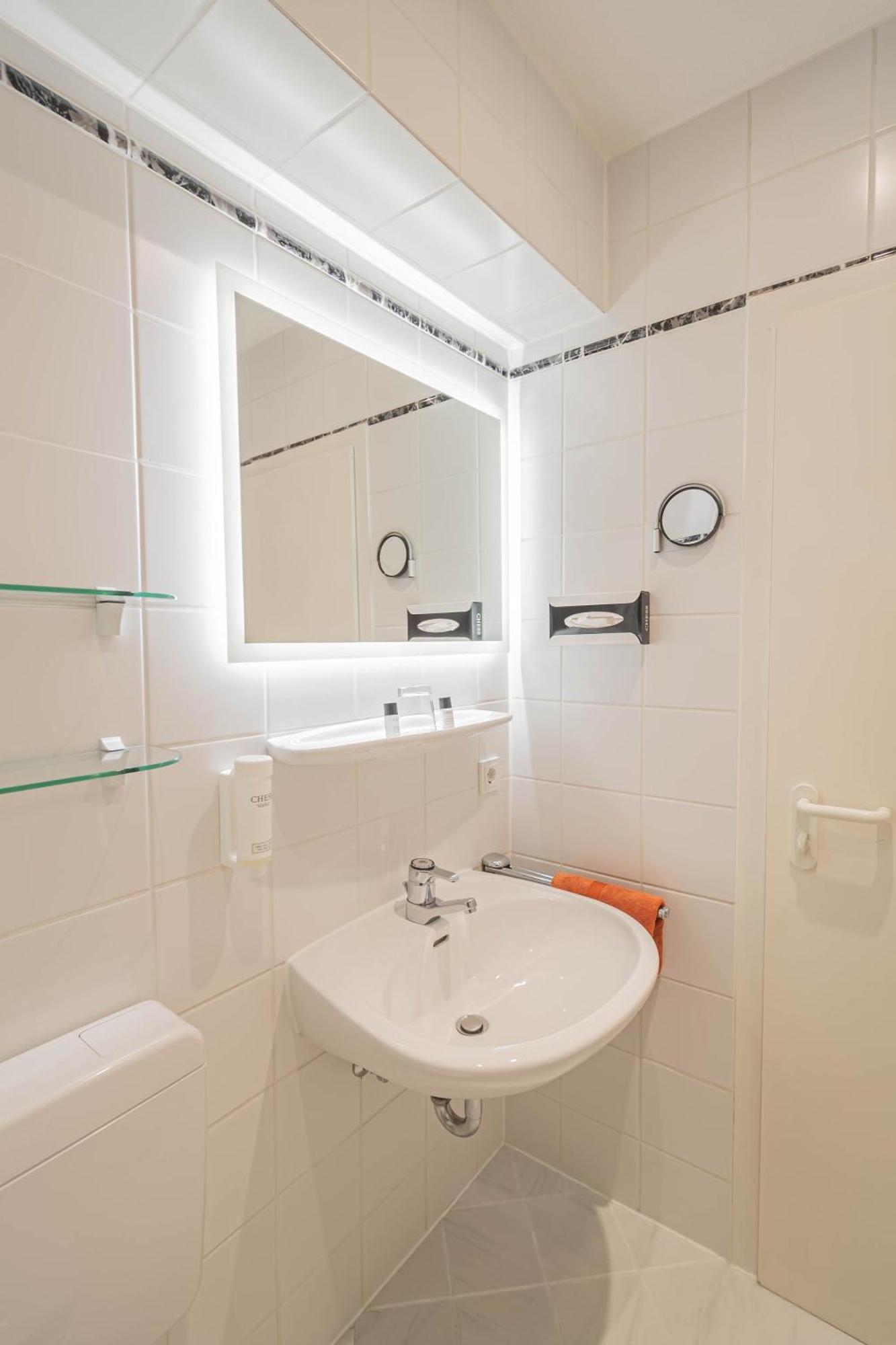 Hotel Villa Am Kurpark Bad Homburg vor der Hoehe Phòng bức ảnh