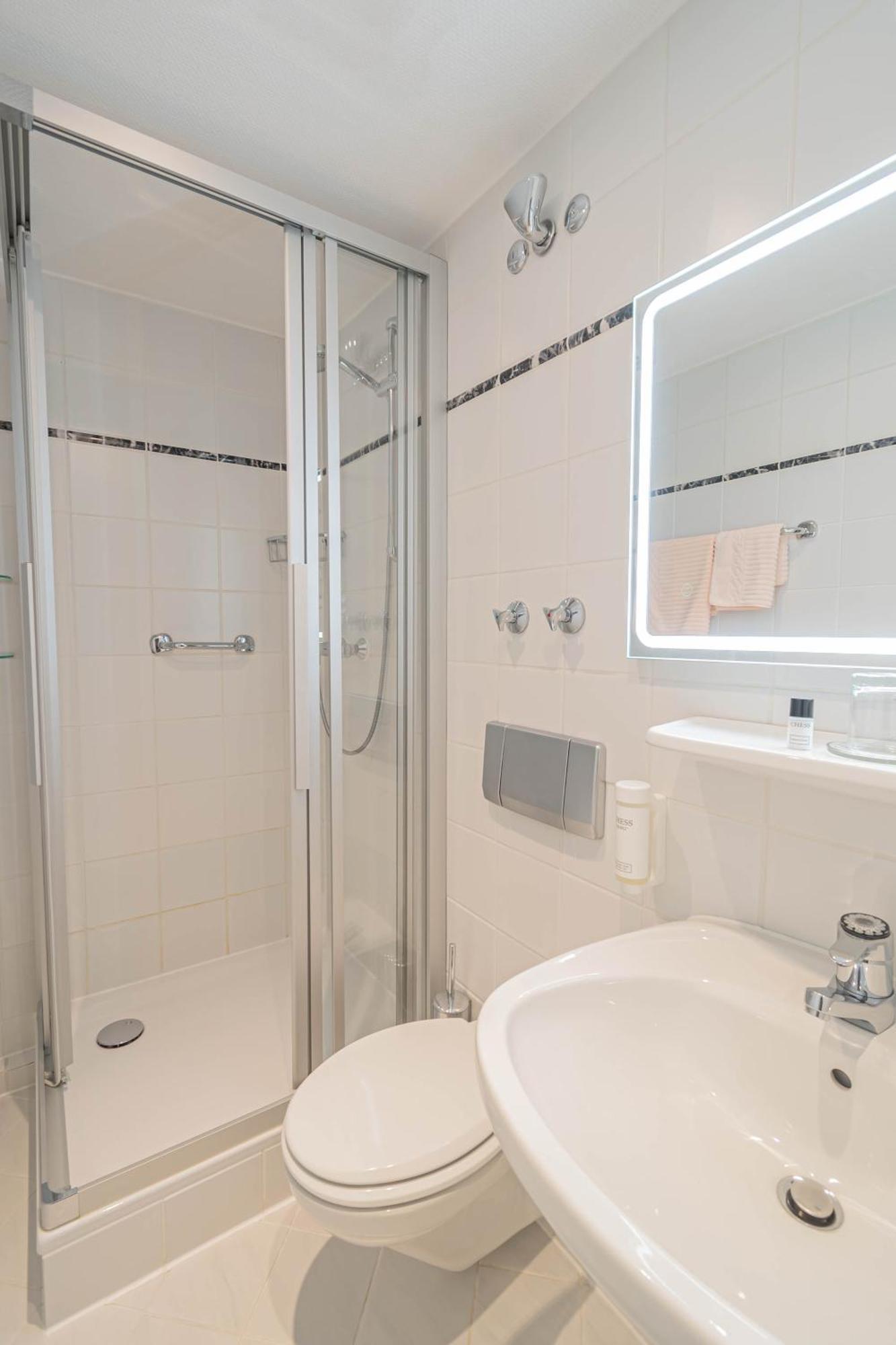 Hotel Villa Am Kurpark Bad Homburg vor der Hoehe Phòng bức ảnh